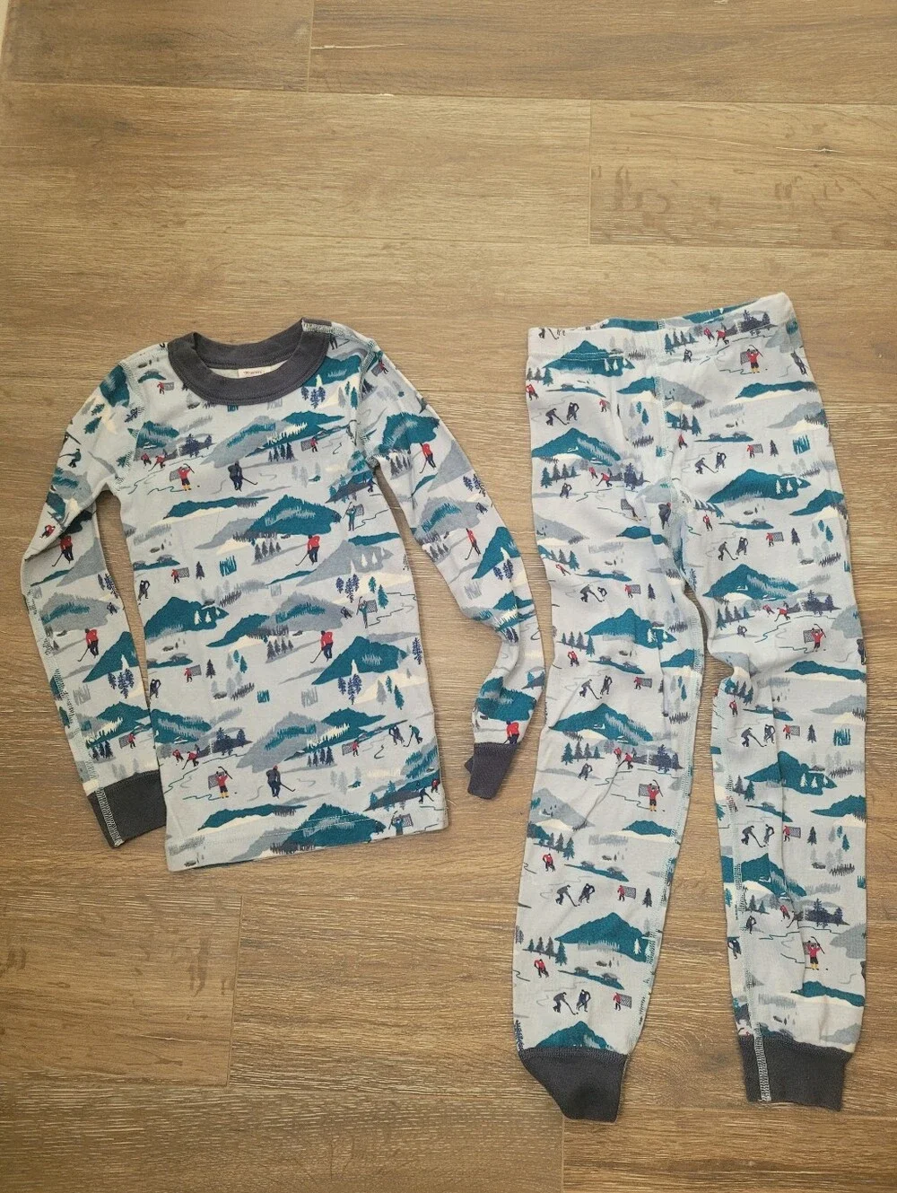 Hanna Andersson Winter Themed Pajama Set, Size 6-7